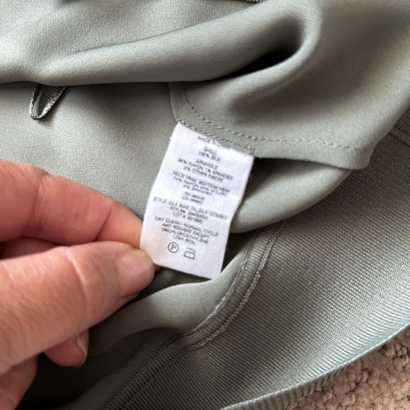 Theory silk sleeveless turtleneck - Picture 3 of 6